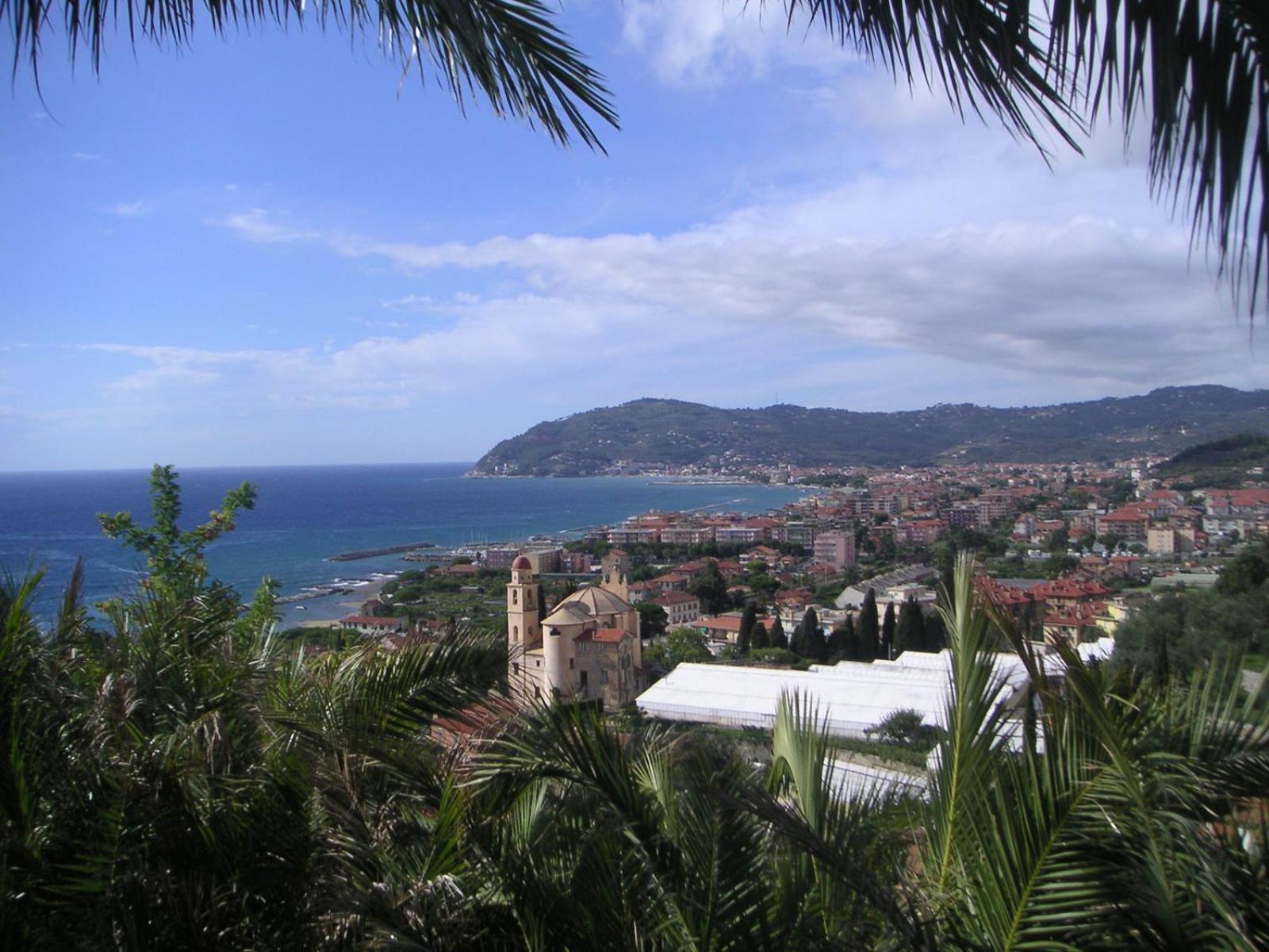 Вилла Casa Bisou Italia Wifi Et Parking Free Privato Diano San Pietro Экстерьер фото